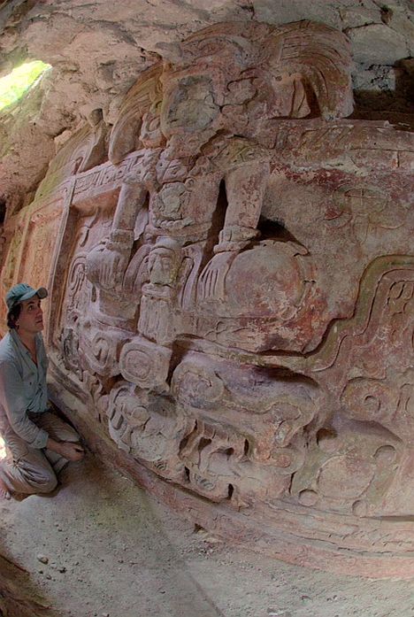 Estrada-Belli with newly found Holmul frieze (AD 600)