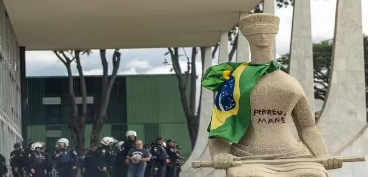estatua-do-stf